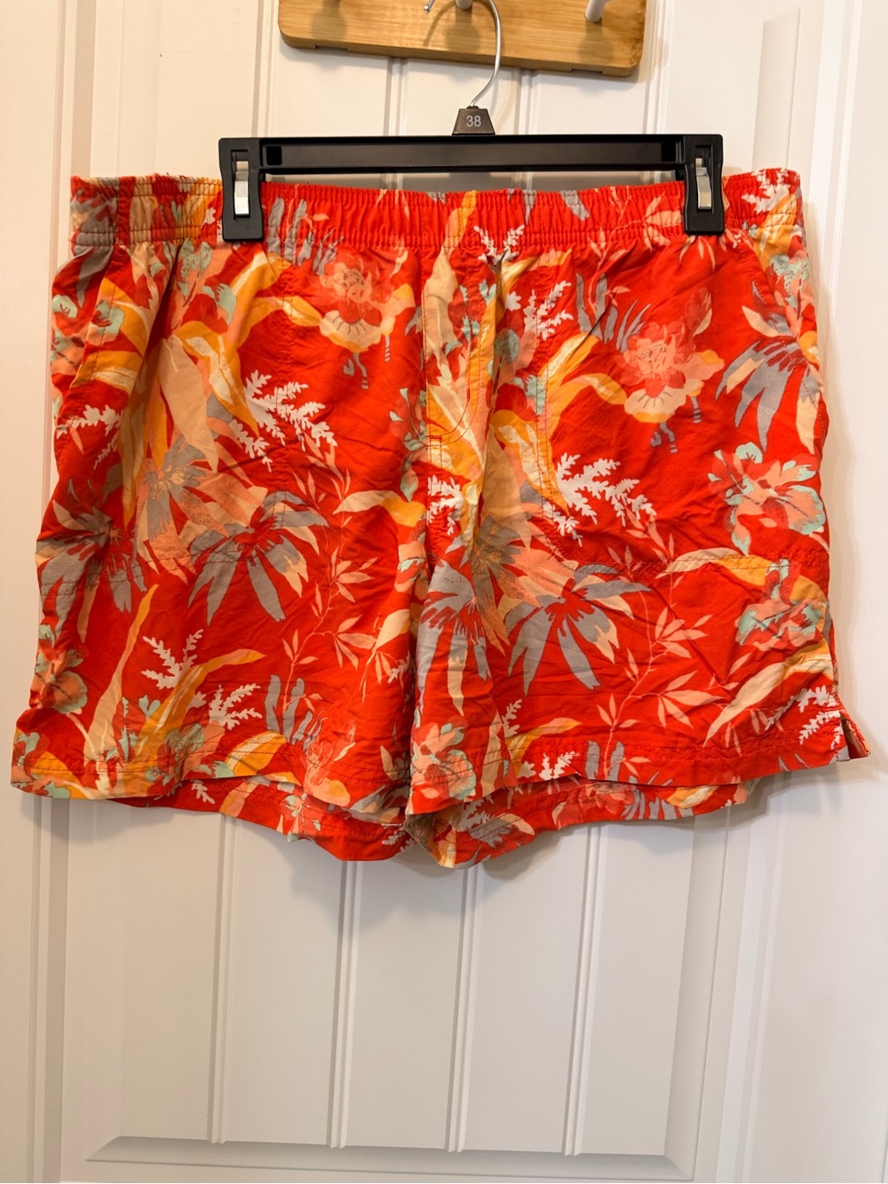 Columbia Women's Bright Red Tropical Floral Elastic-Waist Shorts